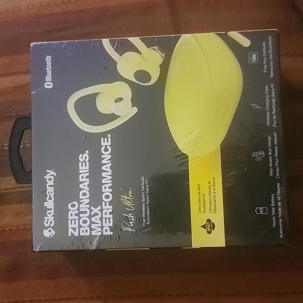 Brand new never opened skullcandy ultra